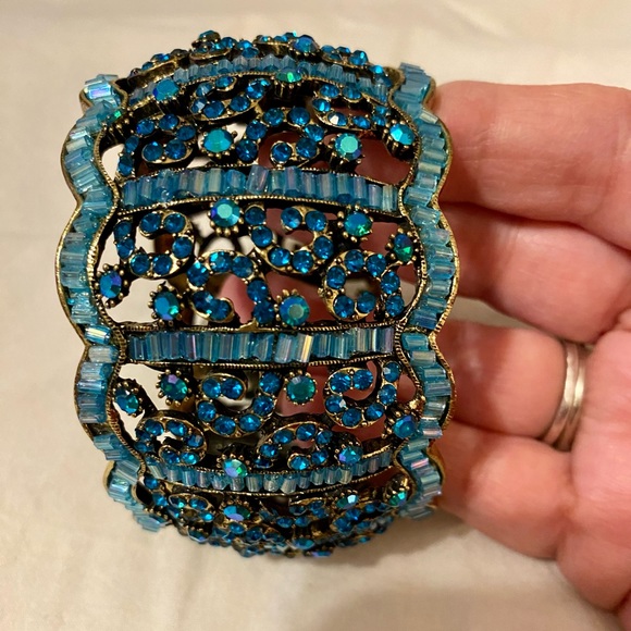 Jewelry - Vintage gorgeous Brass Cuff bracelet with beautiful Blue crystals & beads